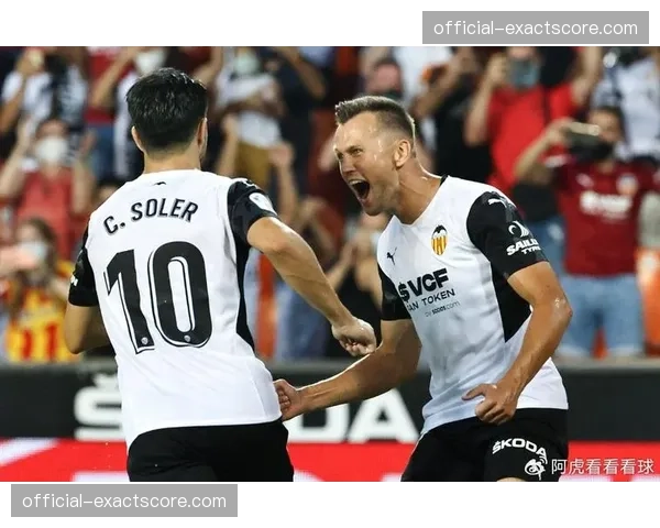 保级六分战：格拉纳达最后时刻连入两球，2-1逆转阿尔梅里亚