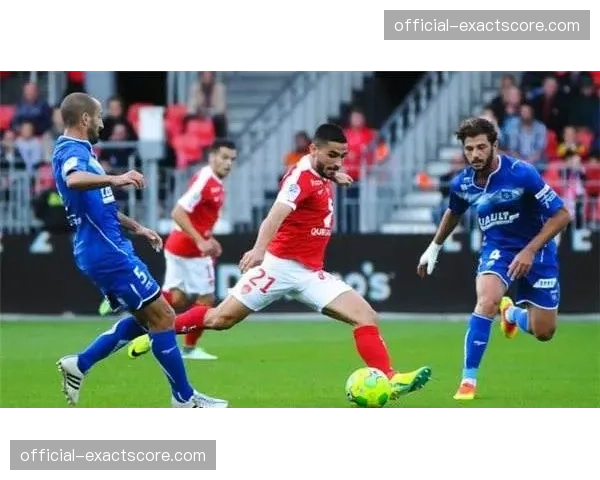 布雷斯特2-2战平欧塞尔，双方各取一分